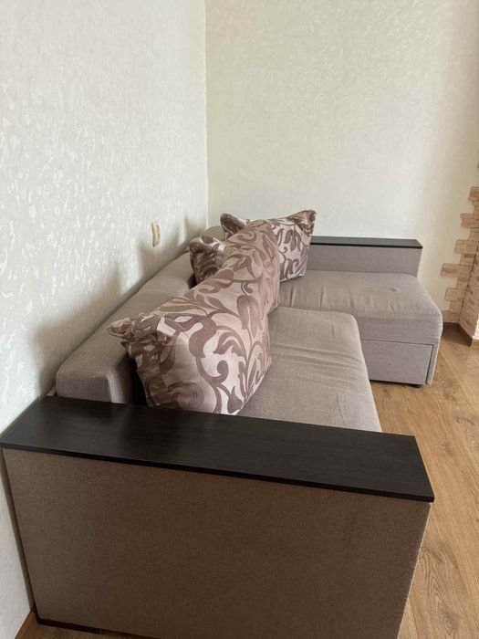 Диван у хорошому стані