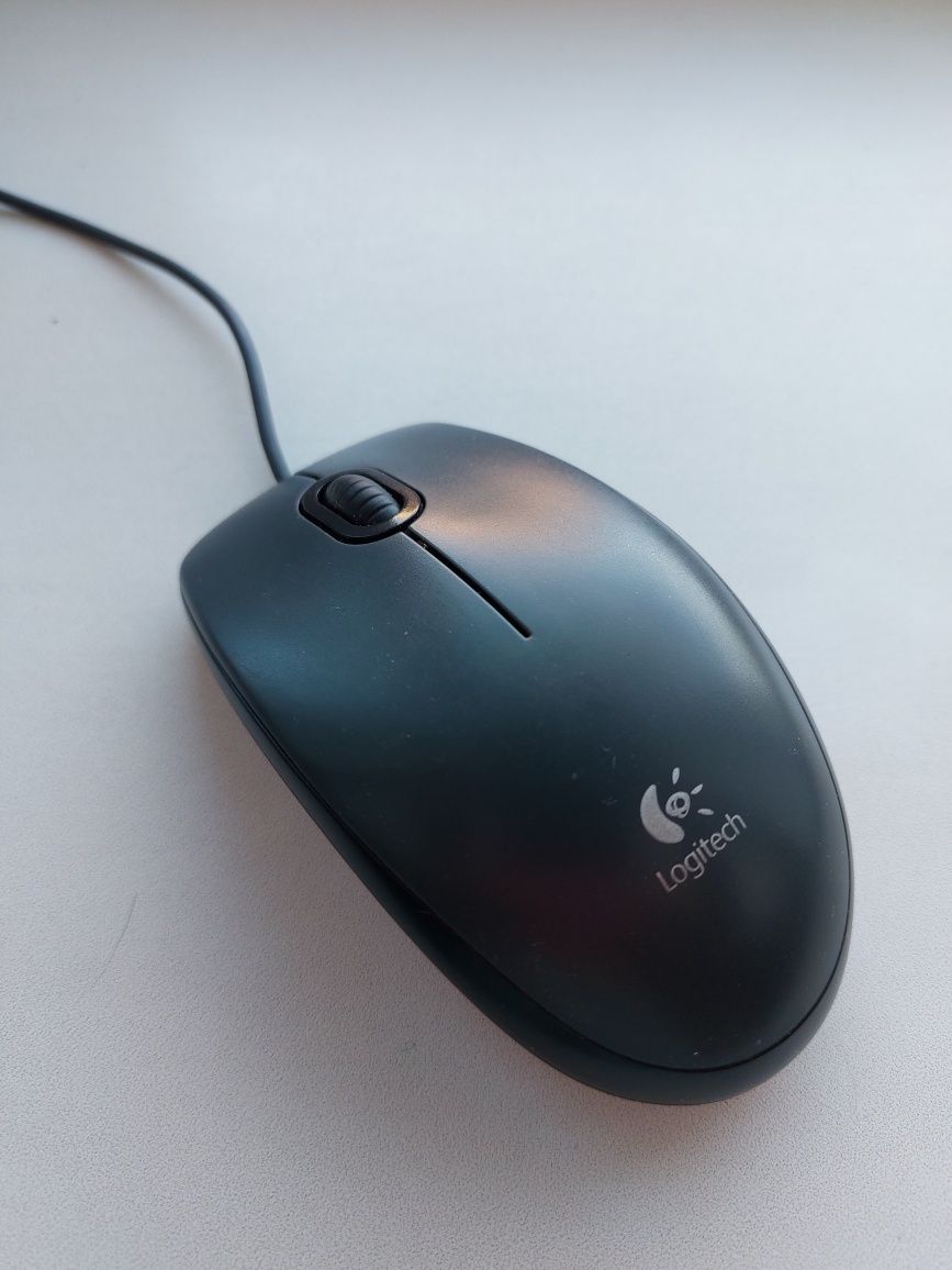 Комп'ютерна миша Logitech M90