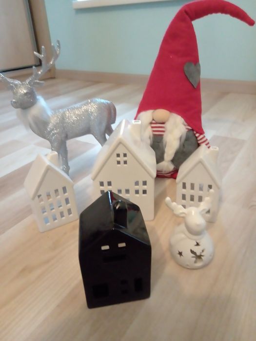 Sprzedam dekoracje świąteczne całość 40 zł