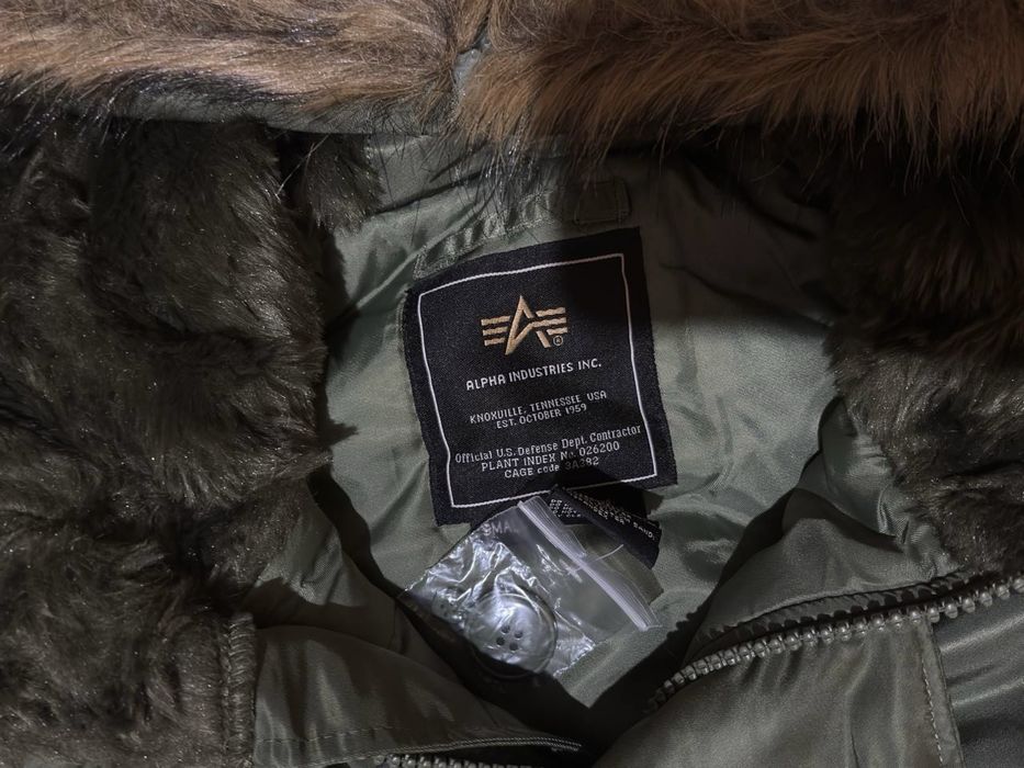Новый Бомбер Alpha Industries N2B