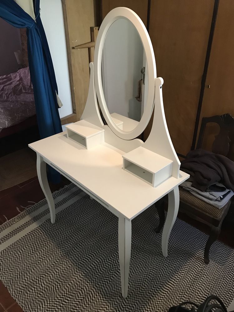Toucador com espelho, móvel IKEA
