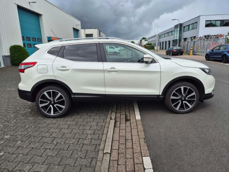 Nissan Qashqai      2015