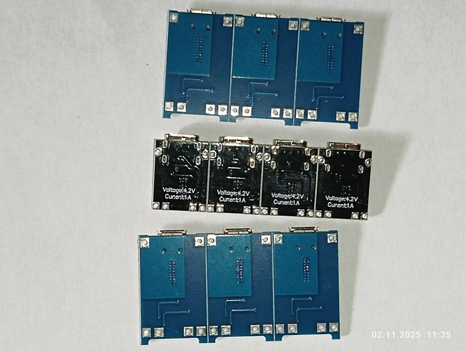 Плати зарядки 18650