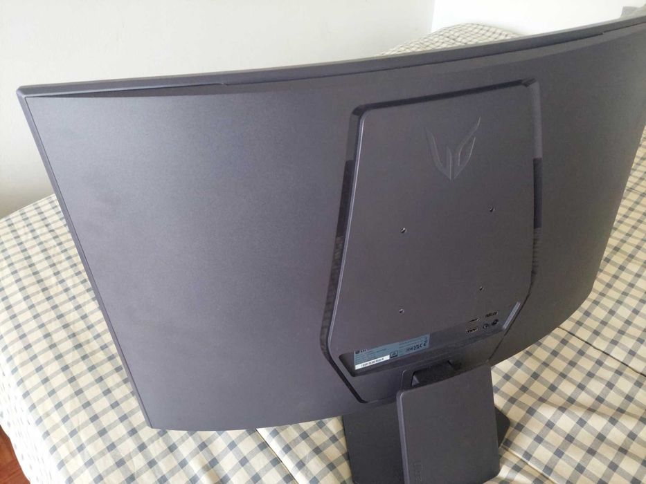 Monitor gaming curvo LG