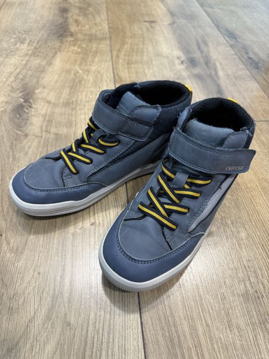 Хайтопи, кросівки, ботинки