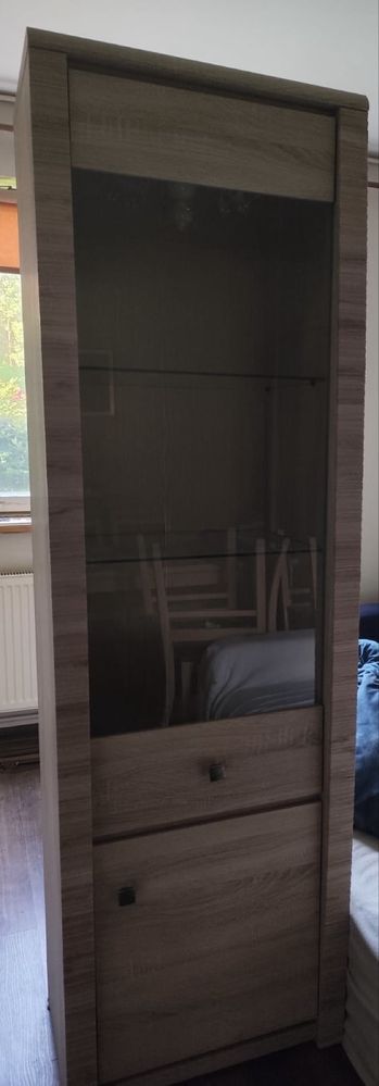 Meble salonowe, stół i krzesła