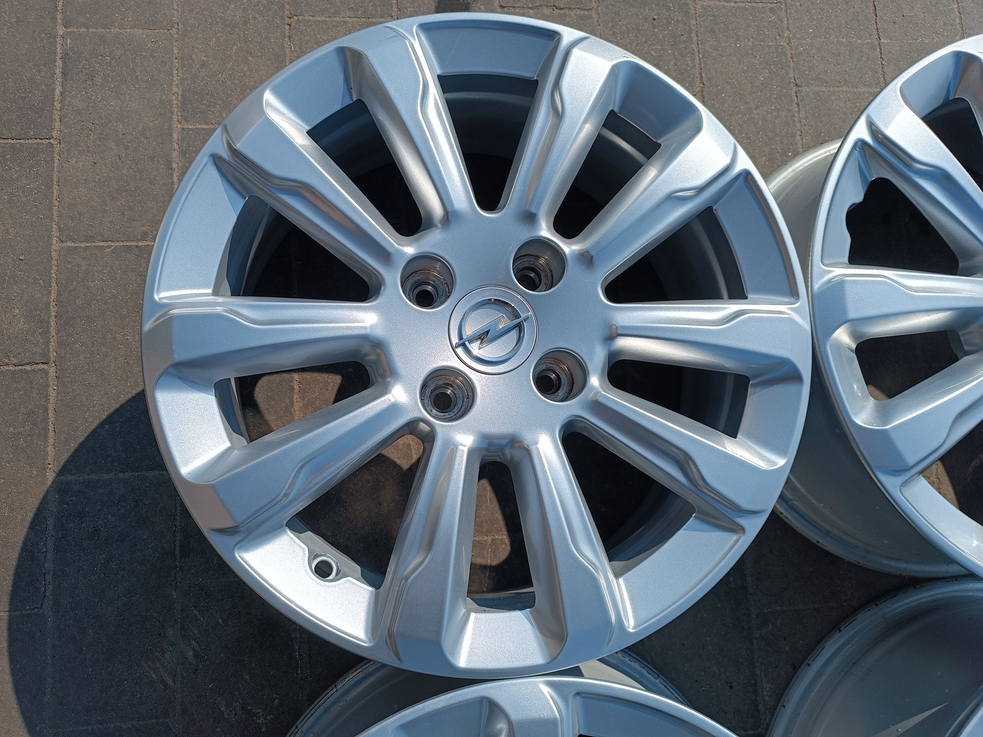 Felgi Alu Opel Corsa F Mokka/ e-Mokka  od 01.21 4x108 ET32 6.5J16