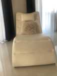 Lezak sofa ze skory