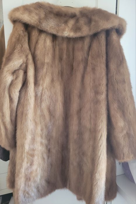 Futro piękne karmelowe norka