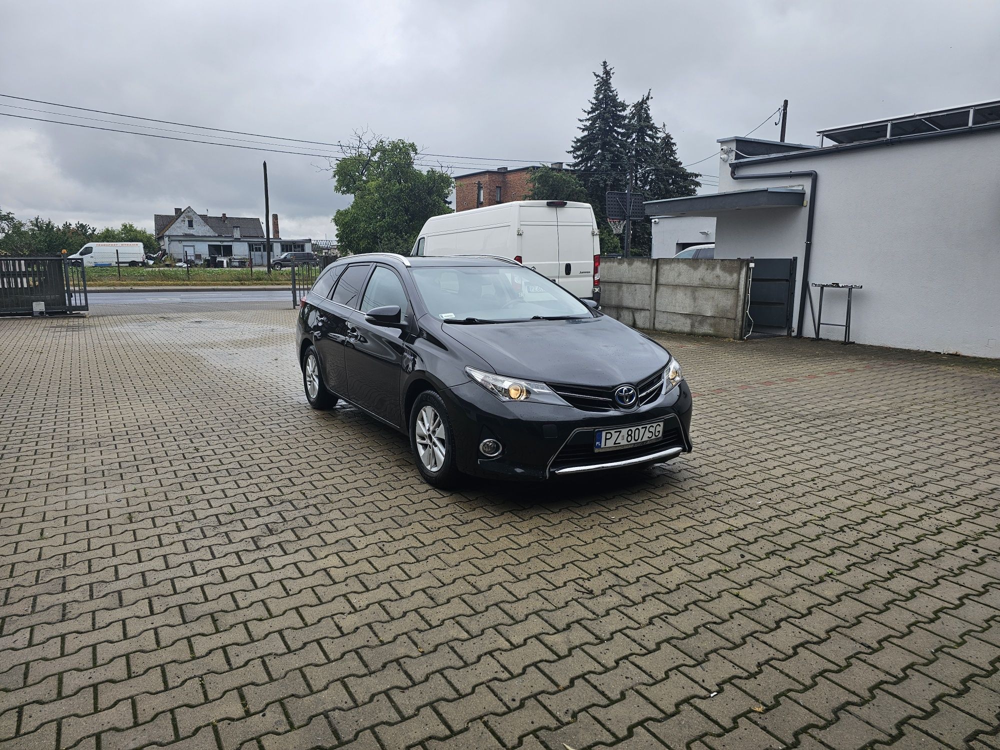Auris hybryda 2014r