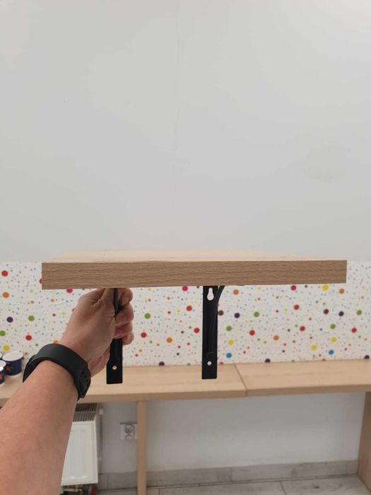 Półki wiszące różne rodzaje