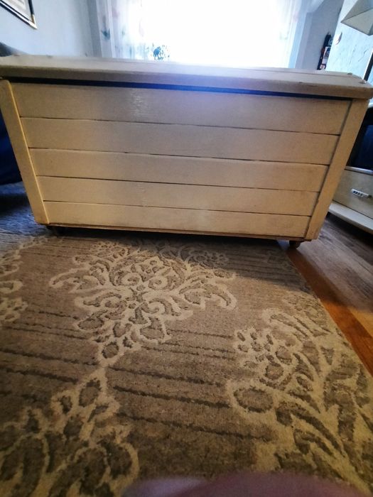 Skrzynia drewniana do przechowywania