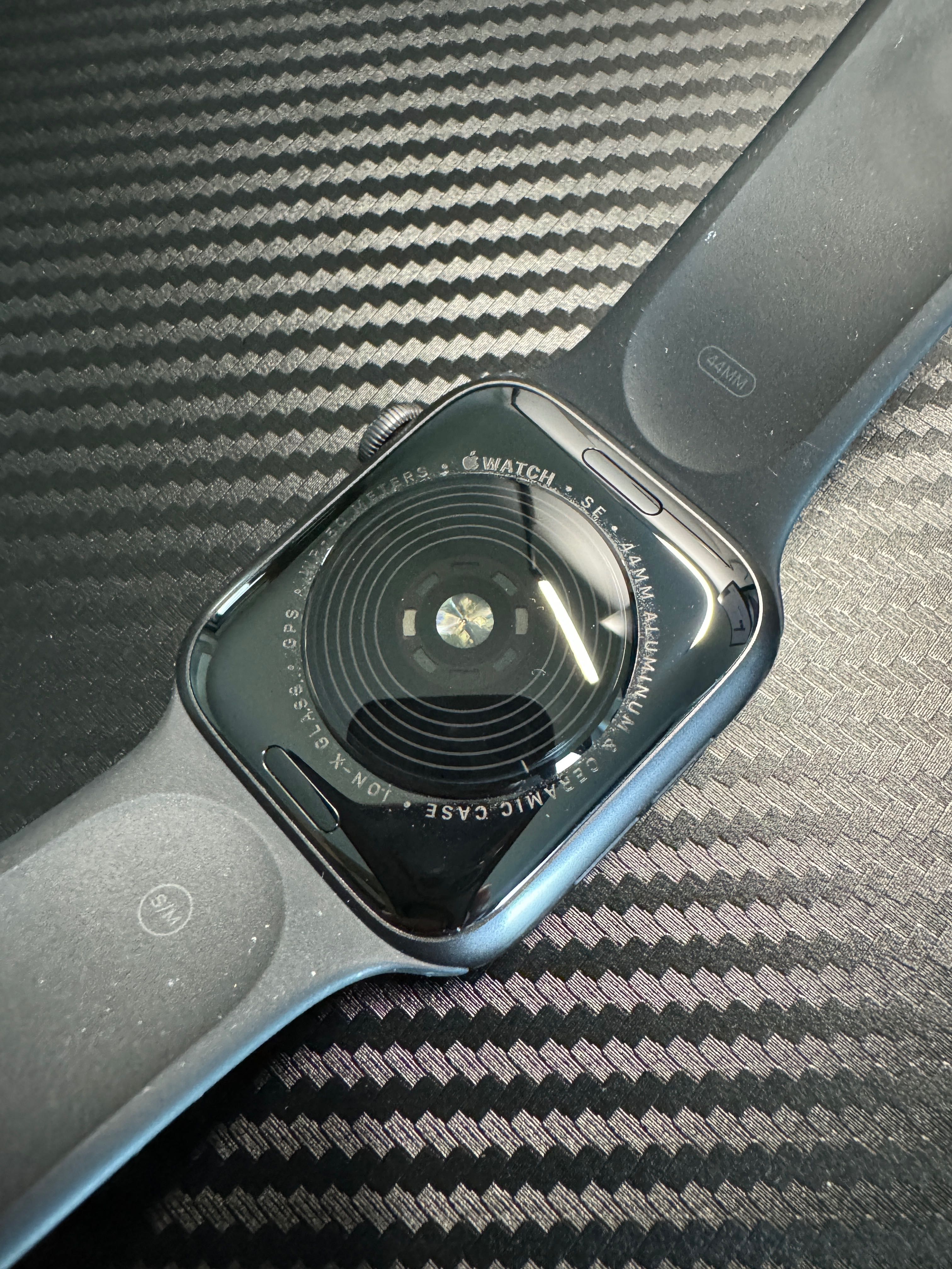 Apple Watch SE 44mm czarny