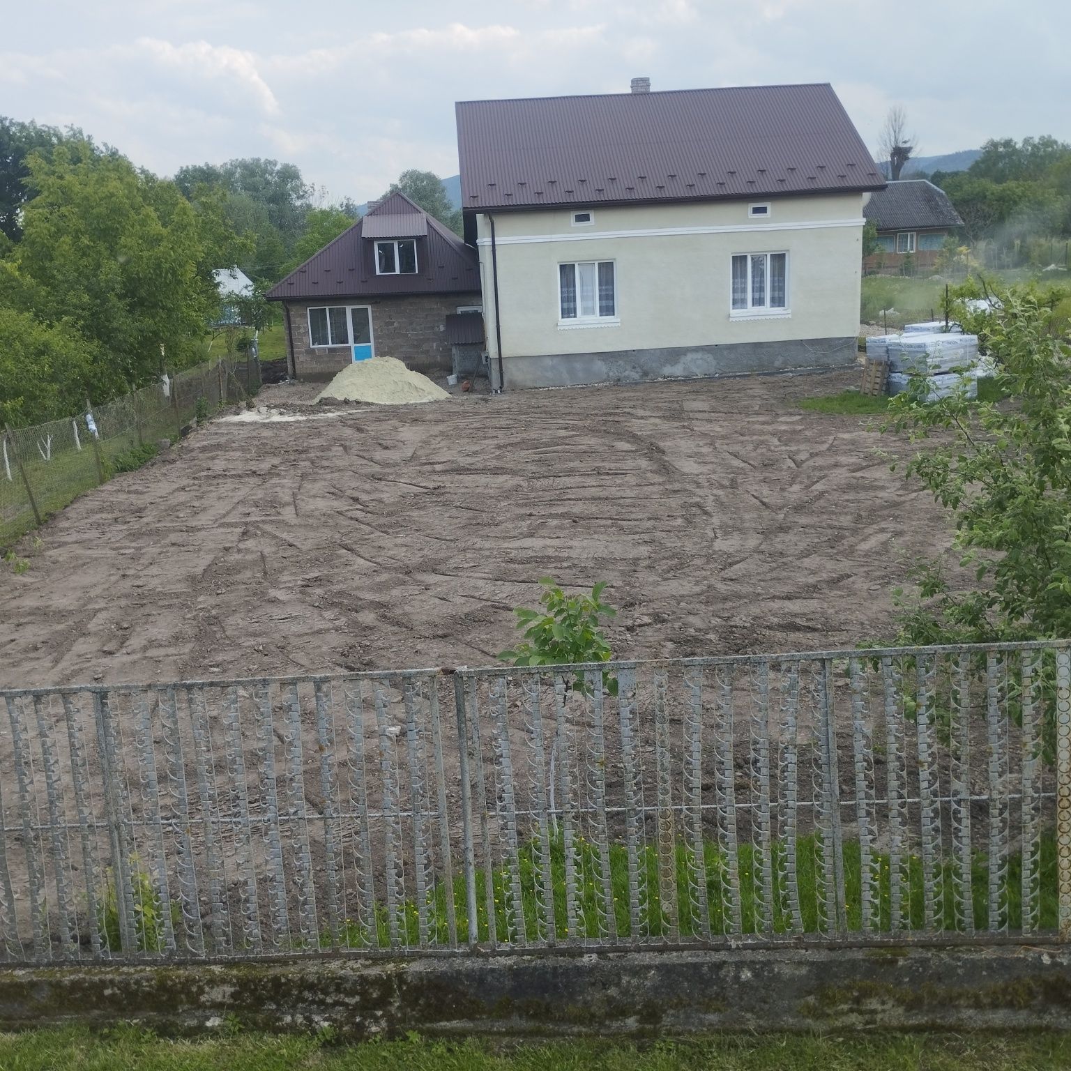 Надання послуг міні екскаватора