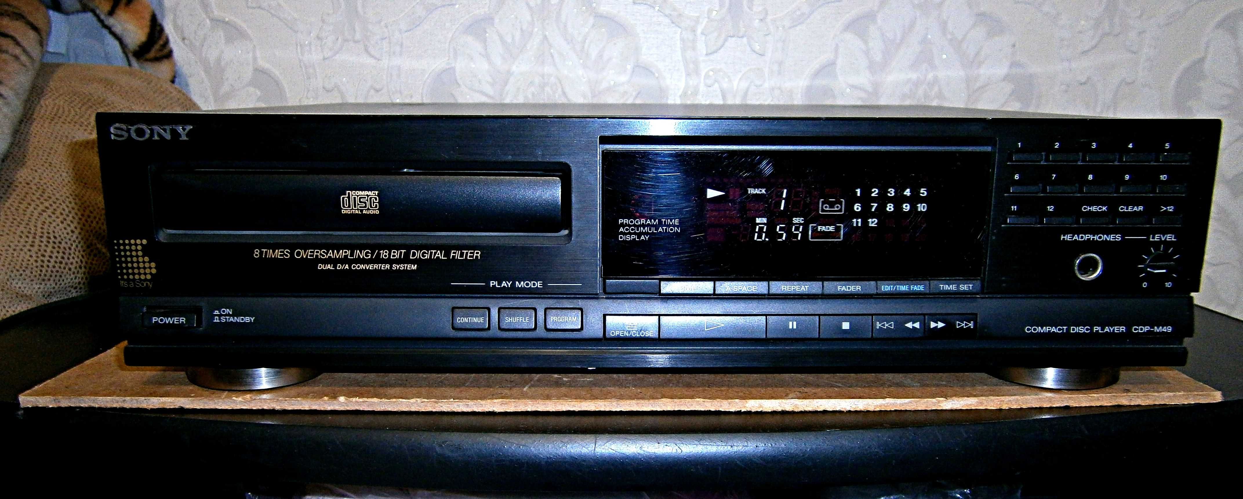SONY Compact disc player CDP - M49  в хорошем состоянии Made in France