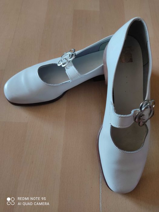 Białe buty dla dziewczynki rozm 37