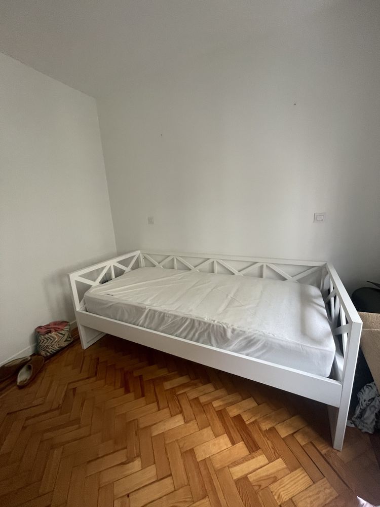 Cama de solteiro com 2.00 comprimento