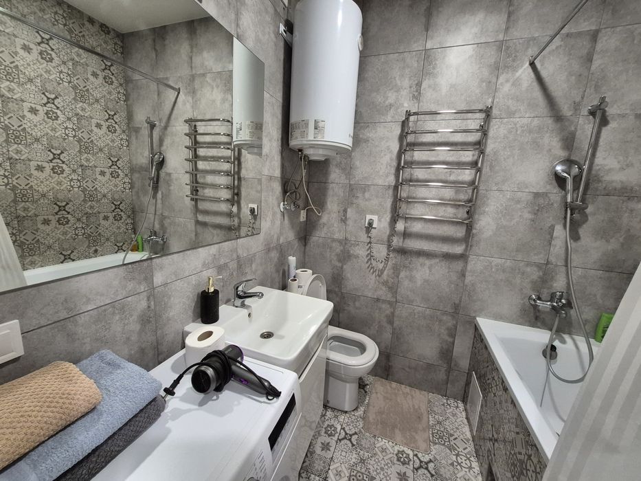 Подобово 1 кімнатна квартира в центрі міста