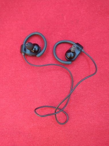 uszkodzony słuchawki bezprzewodowe douszne energy sistem sport 1+