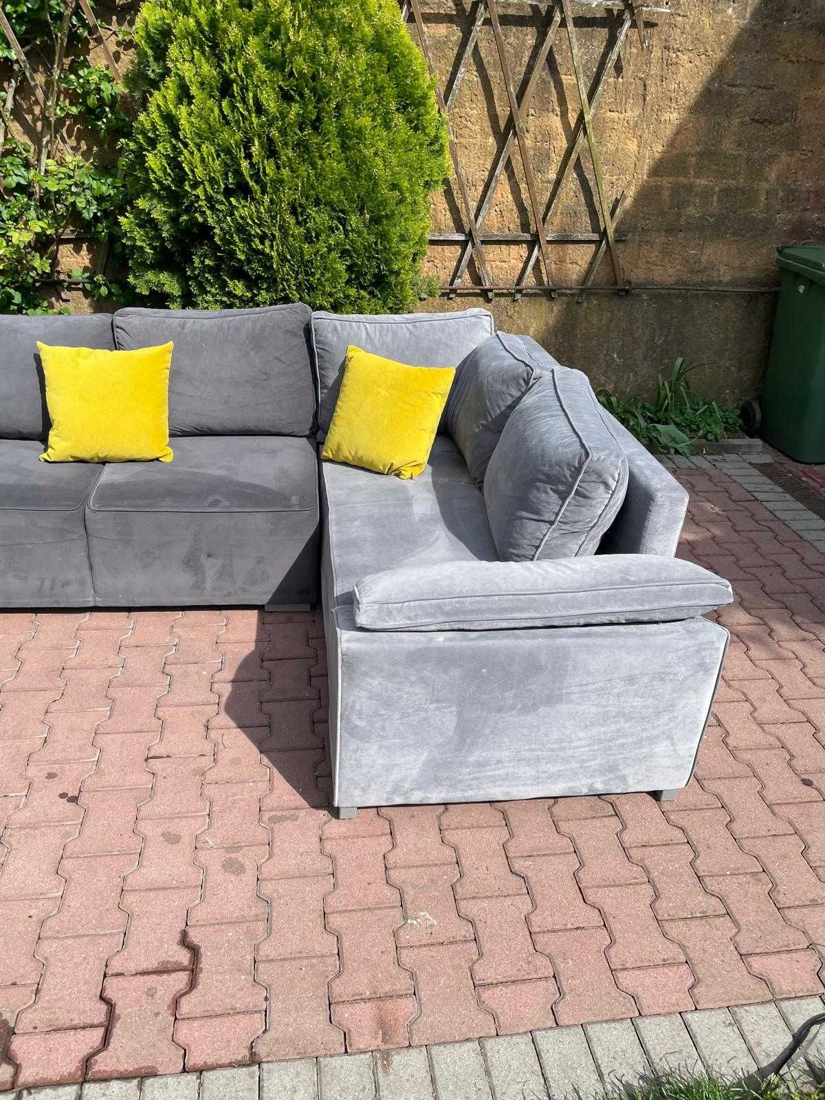 Narożnik z funkcją spania Typu U - 323 x 200 cm - w dobrym stanie