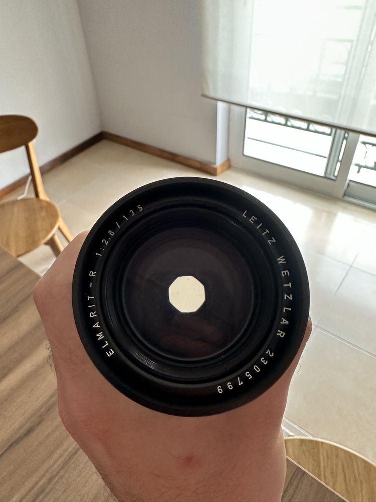 Leica R5 muito bem estimada + Lentes Elmarit R 35 mm e 135 mm