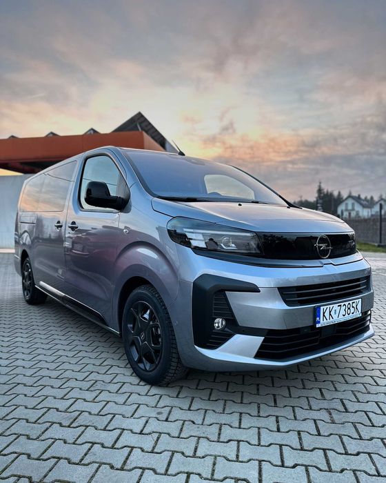 Wynajem BUS 9 osobowy / osobowe Automat 2025r Opel Vivaro - Zafira