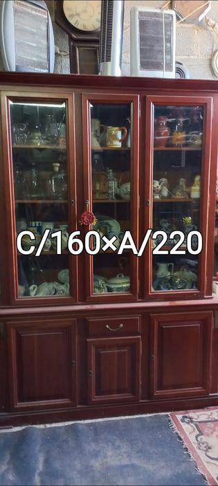 Móveis de madeira semi novos