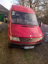 MERCEDES-Sprinter 208..