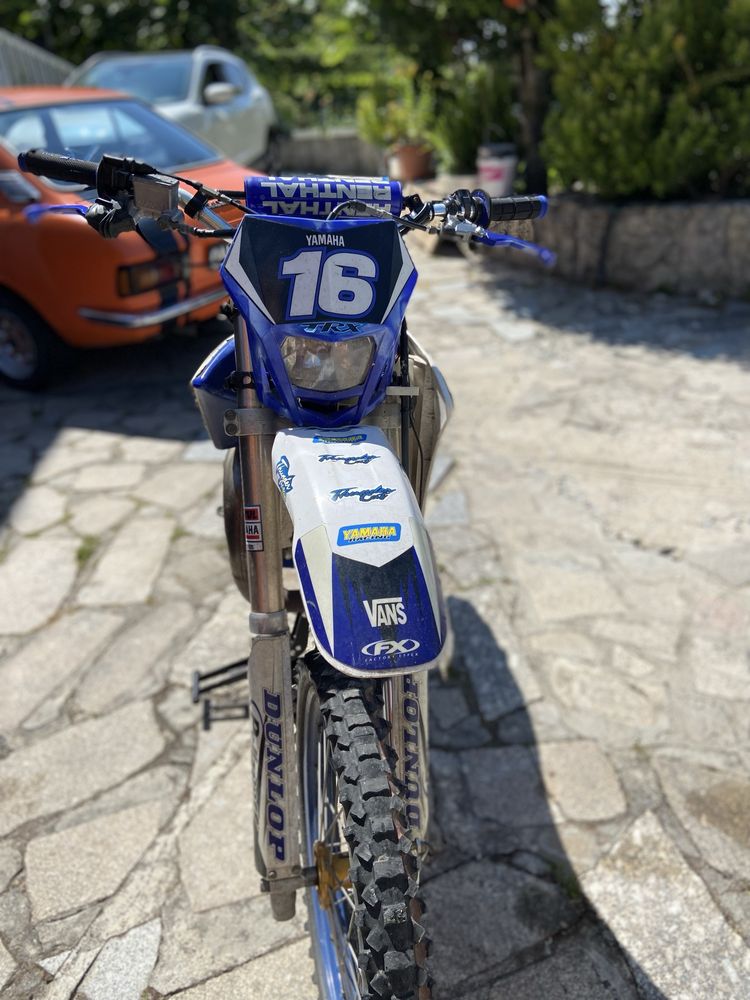 Yz85. Nao matriculada!
