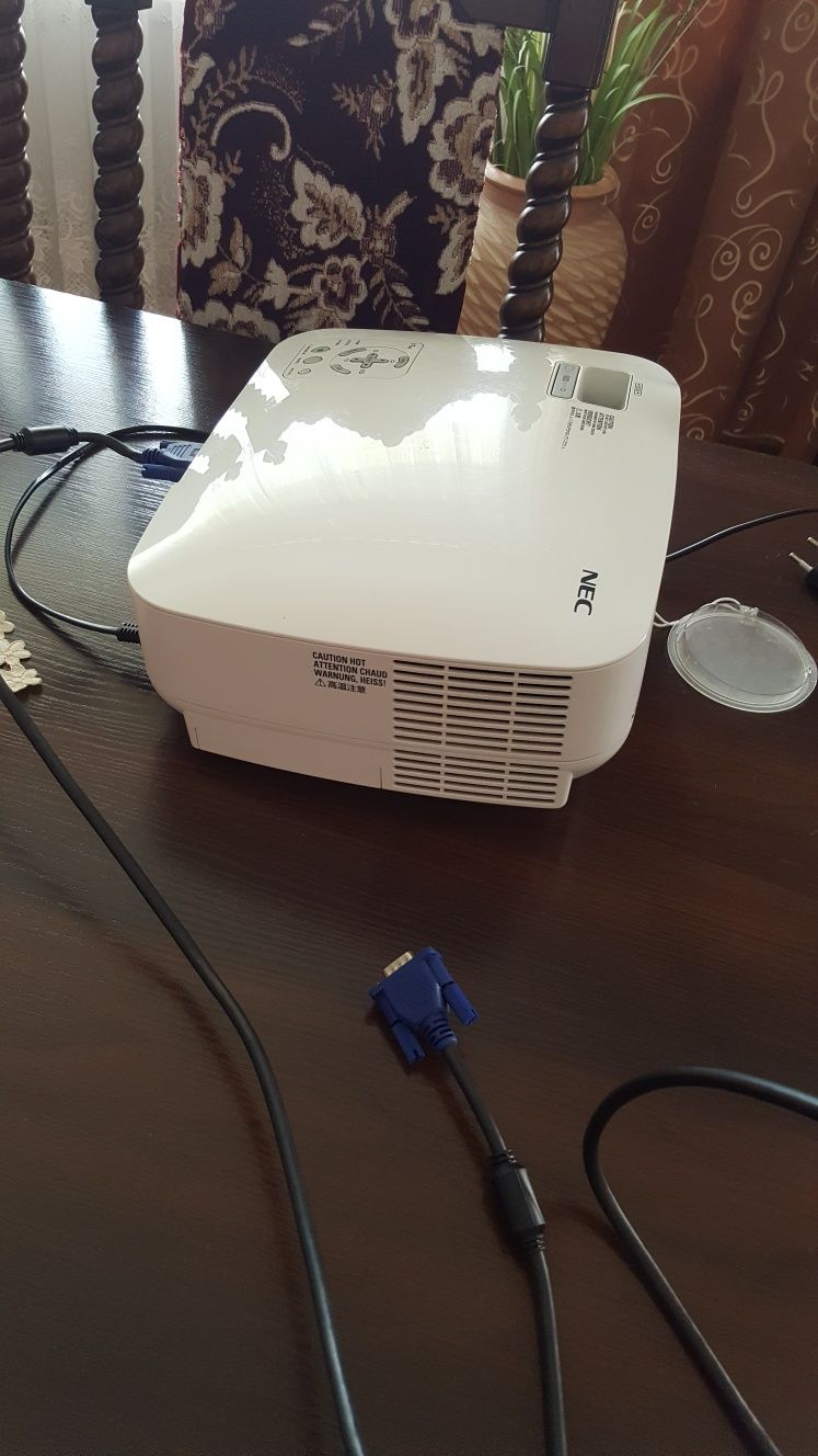 Projector rzutnik Nec l