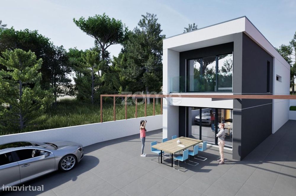 Moradia T2 Isolada com Jardim e Garagem