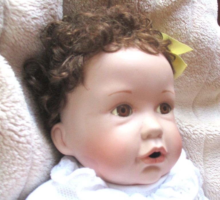 Menina de caracóis - Bebe Reborn lindíssima