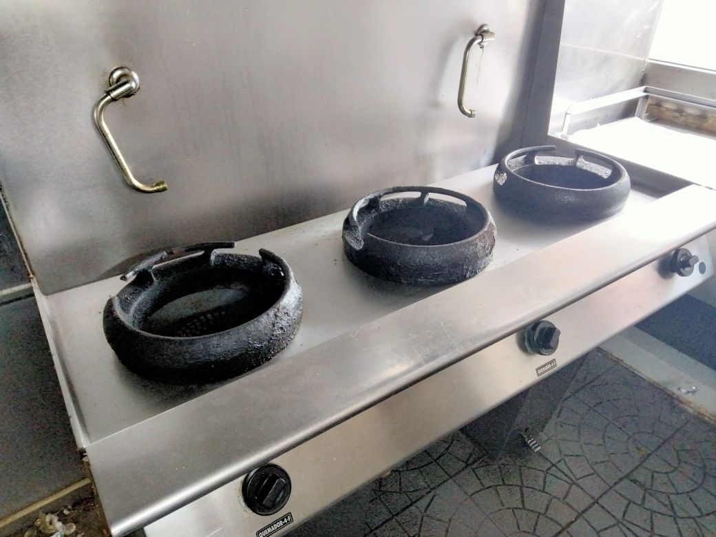 Fogão  Chinês WOK 2 queimadores normais e um Turbo
