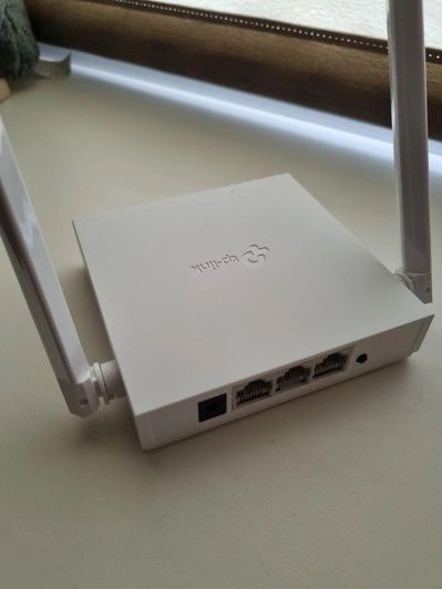 Бездротовий маршрутизатор TP-LINK TL-WR820N