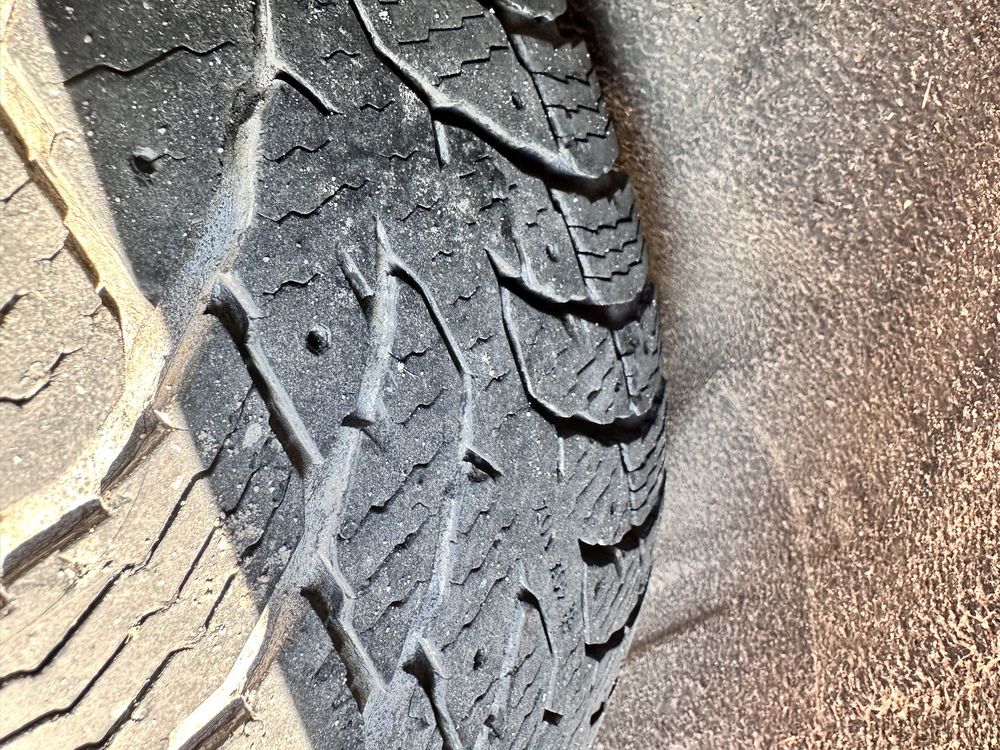 Koła Jeep Grand Cherokee 245/70/17 opony zimowe