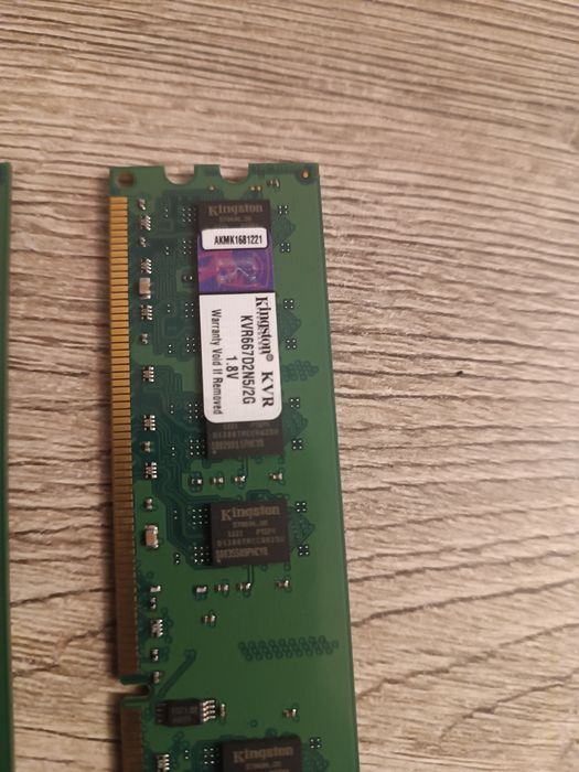 DDR2 2G Kingston RAM