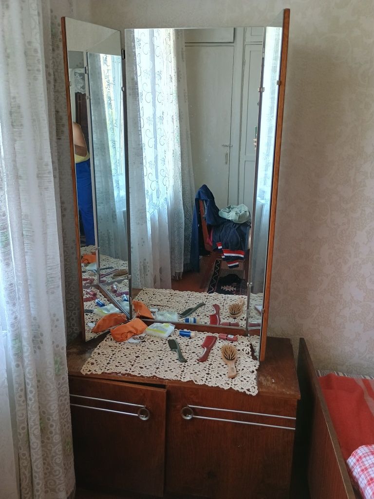 Продам меблі б/у