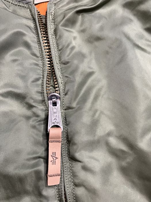 Бомбер alpha industries