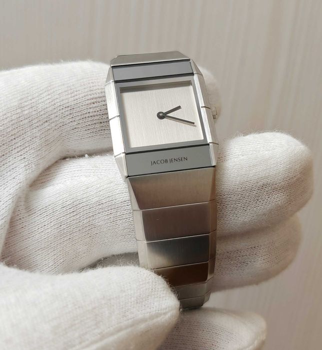 Жіночий годинник Jacob Jensen 562 Swiss Made Sapphire