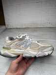 Срочно продам крутые кроссовки new balance 9060
