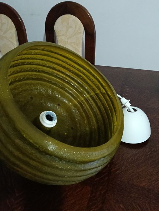 Candeeiro de tecto com abajur em fibra de vidro