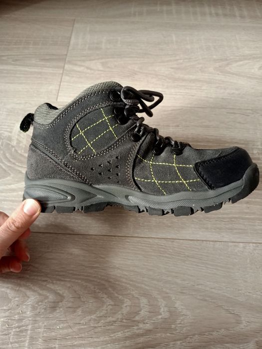 Buty outdoor dla chłopca marki brugi roz 33