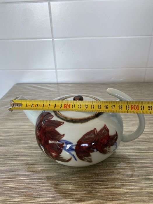 Bule de porcelana chinesa antigo