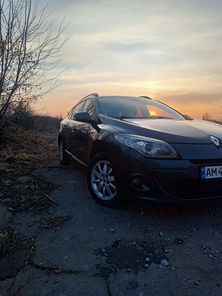 Продам Renault Megane 2011