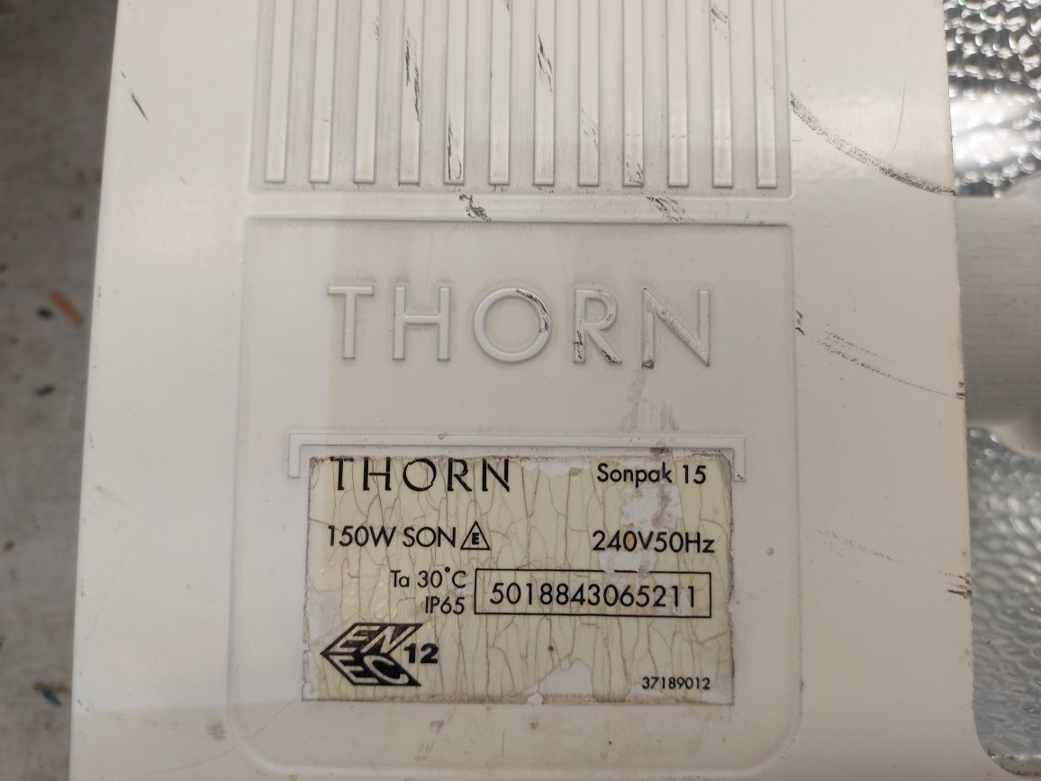 Sprzedam Lampa zewnętrzna Sonpak Thorn sodowa 150W