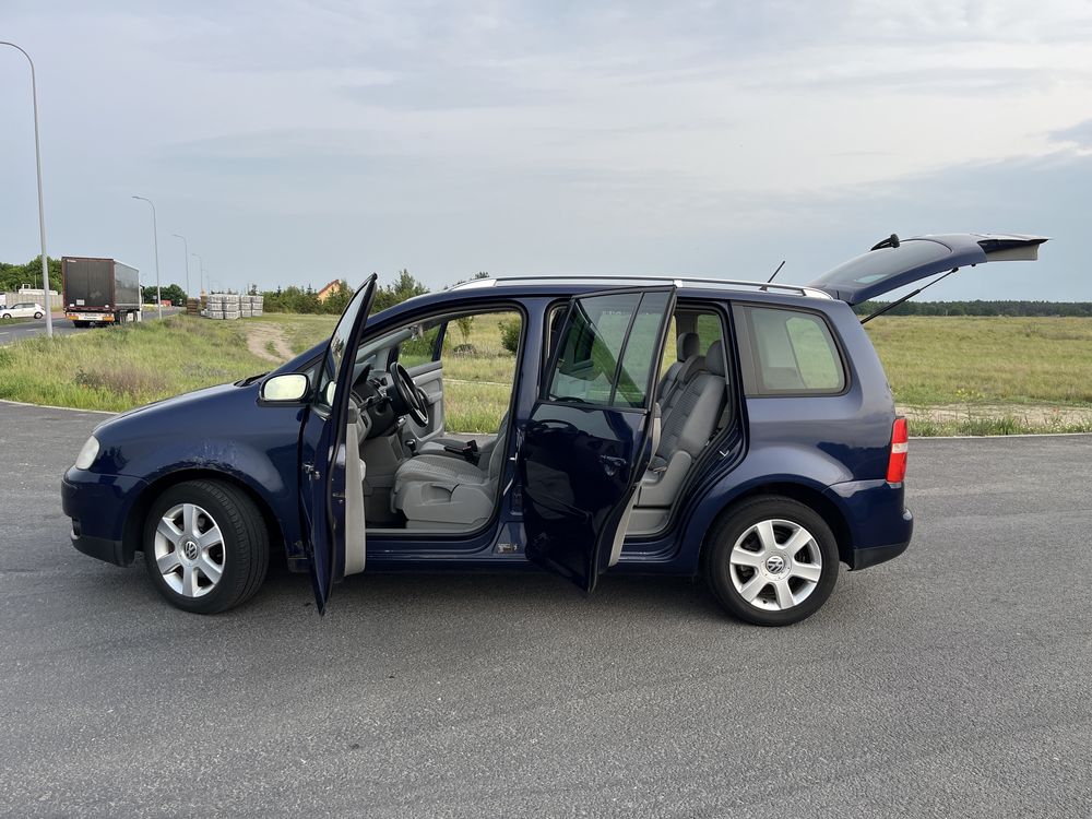VW Touran 1.6 fsi automat