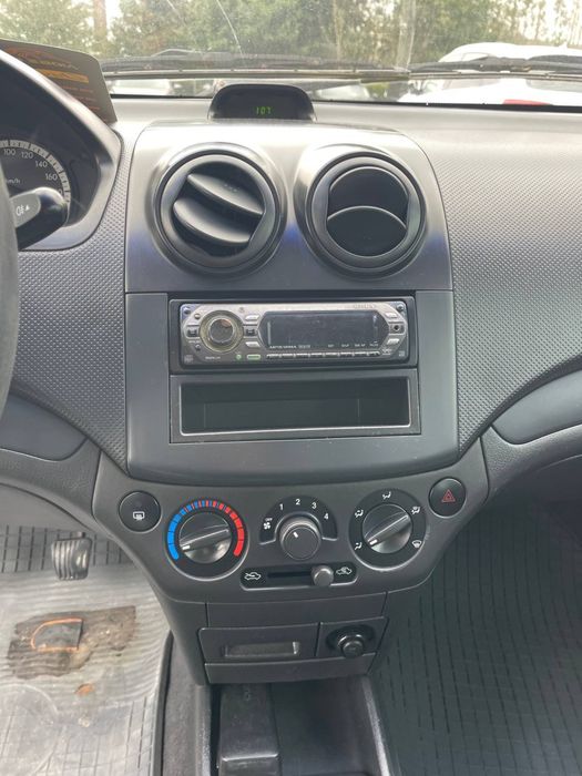 Автомобіль Chevrolet Aveo