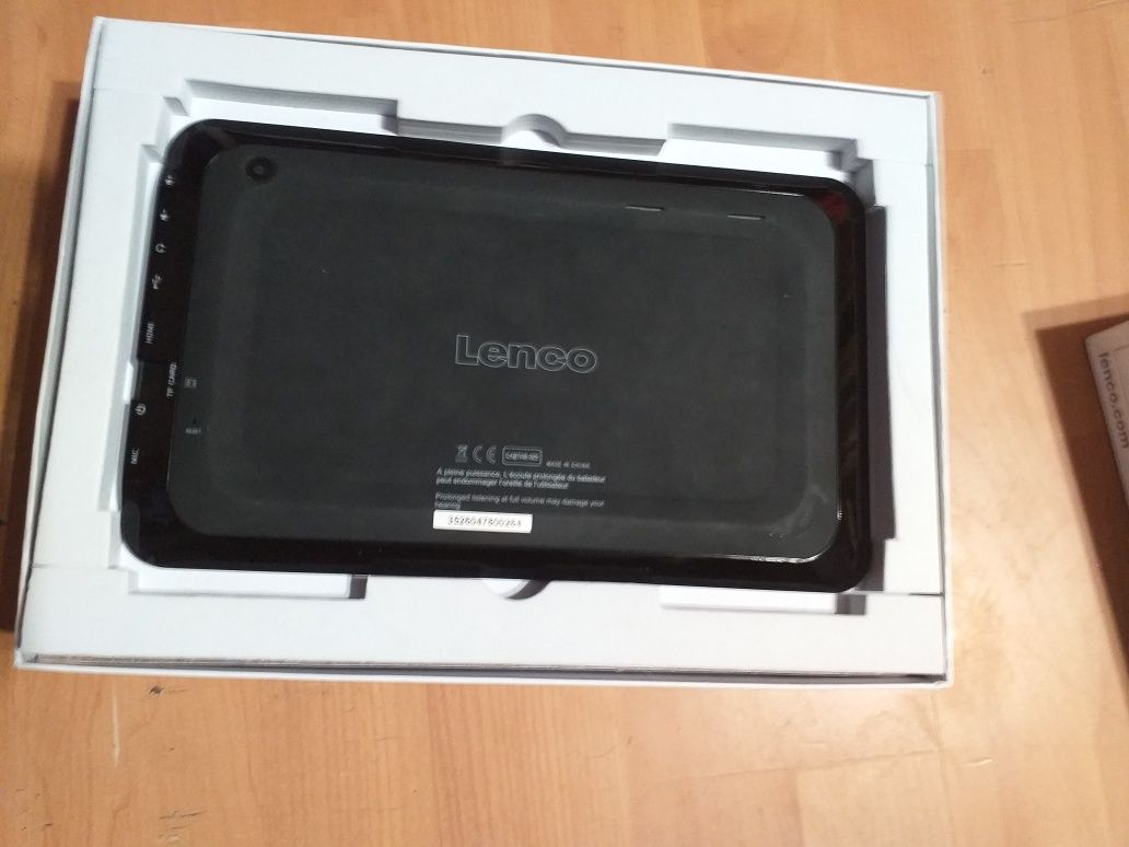 Tablet LENCO 9"   with car kit