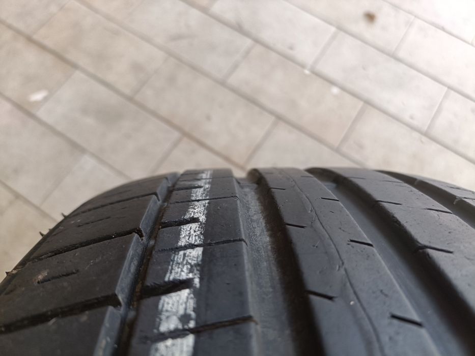 Pneus 215/45/17 semi novos