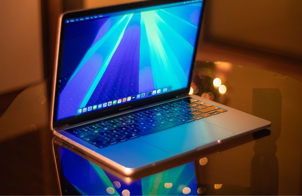 MacBook Pro 13 A1706 | TouchBar | Core i5 | 256GB SSD | MacOS Sequoia